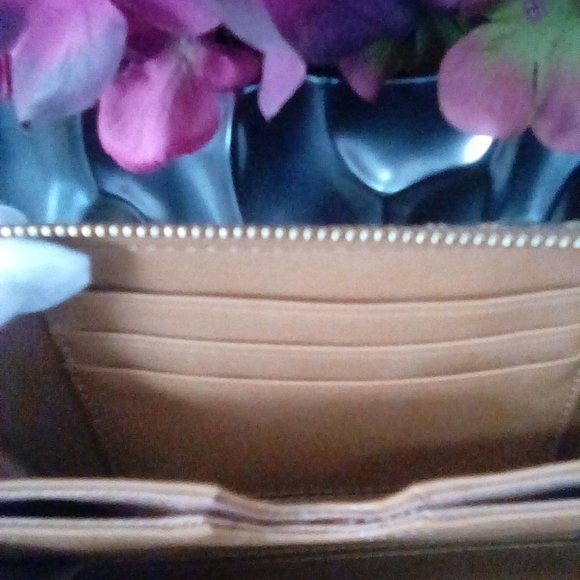 Fossil Wallet/Wristlet - Picture 3 of 5